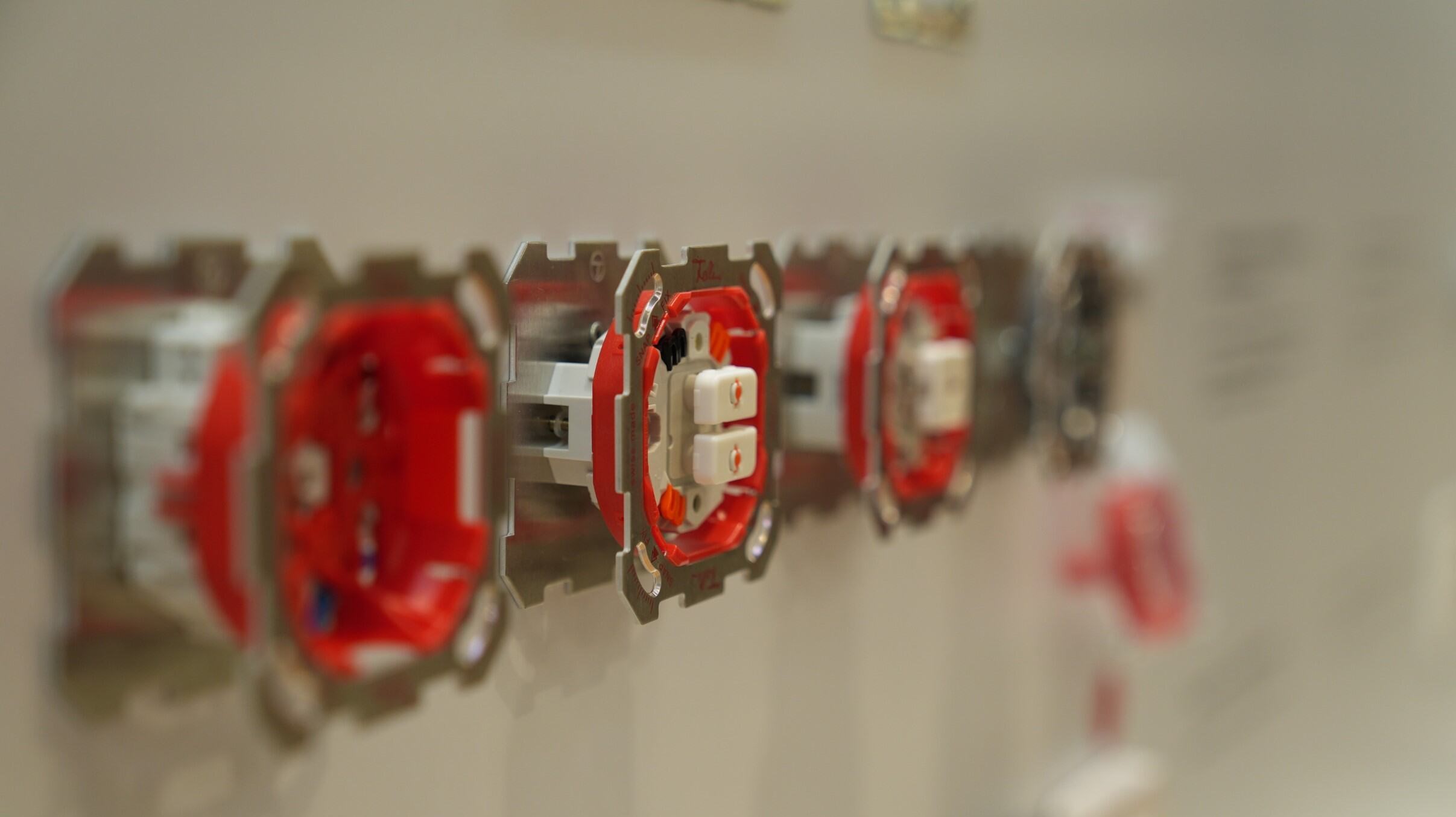 SNAPFIX Befestigungssystem an der Wand