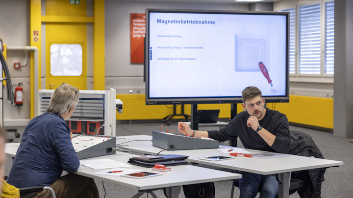 Apprentissage pratique avec la Feller Academy